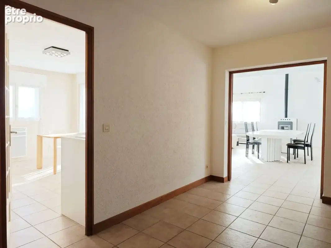 Maison 6 pièces 139 m² à vendre à Saint-Genis-Pouilly (01630) - photo 7