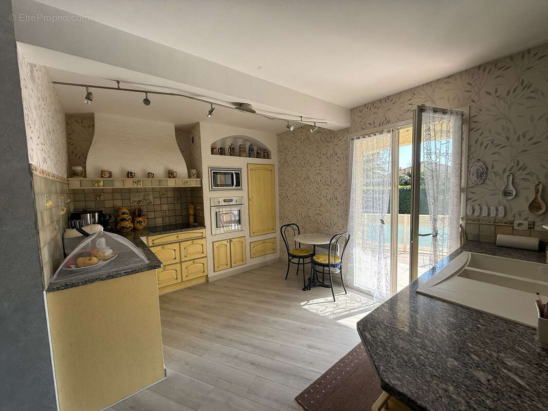 Maison à MONTAGNAC