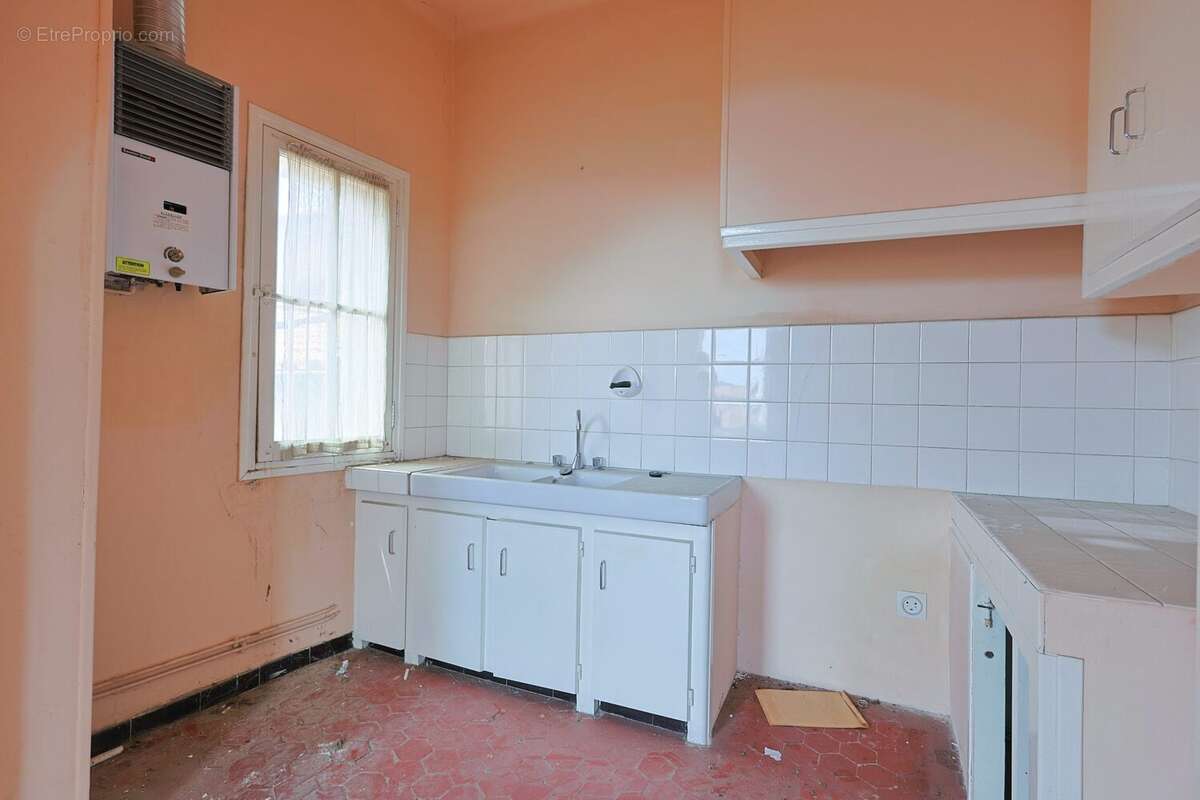 Maison à SOLLIES-PONT