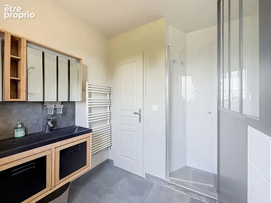 Villa de charme avec piscine, 6 chambres et 1 500 m² de terrain, dépendance! - photo 12