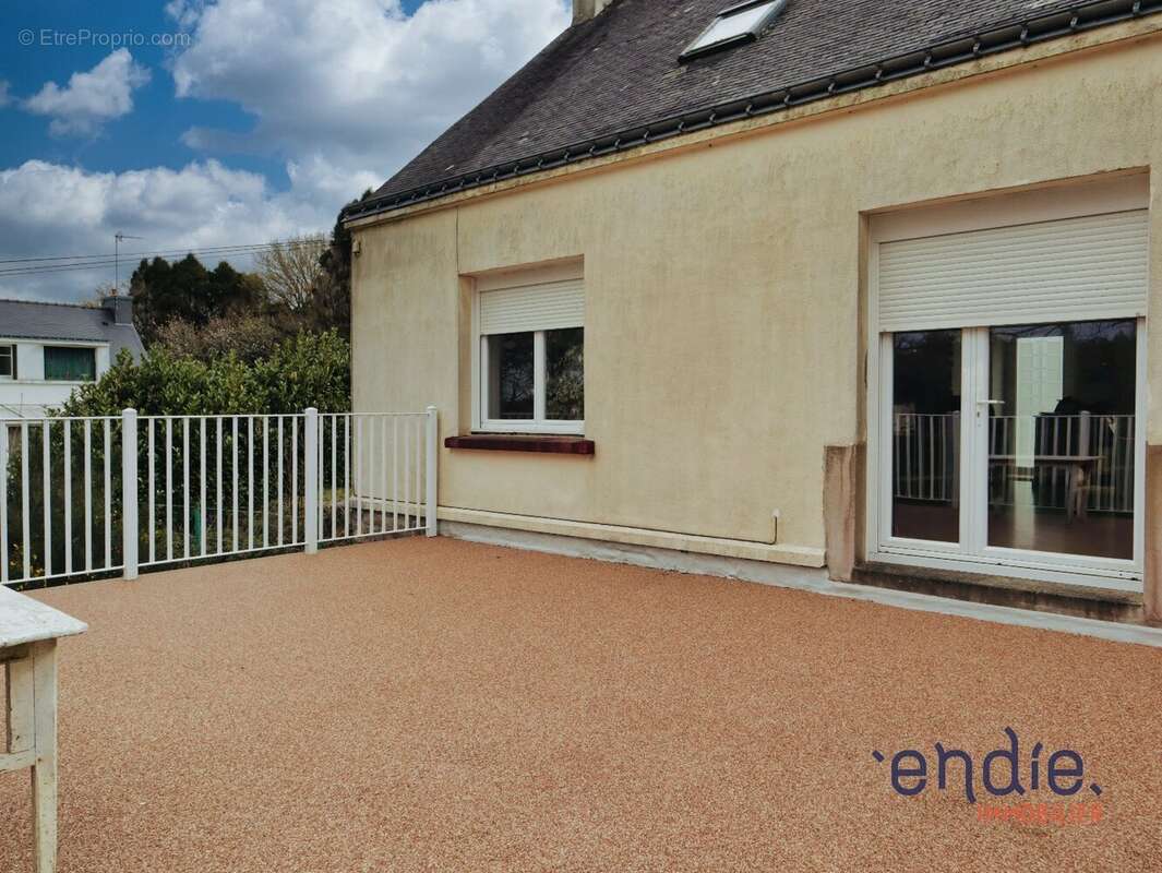 Maison familiale avec jardin et dépendances  Proche Melrand - photo 4