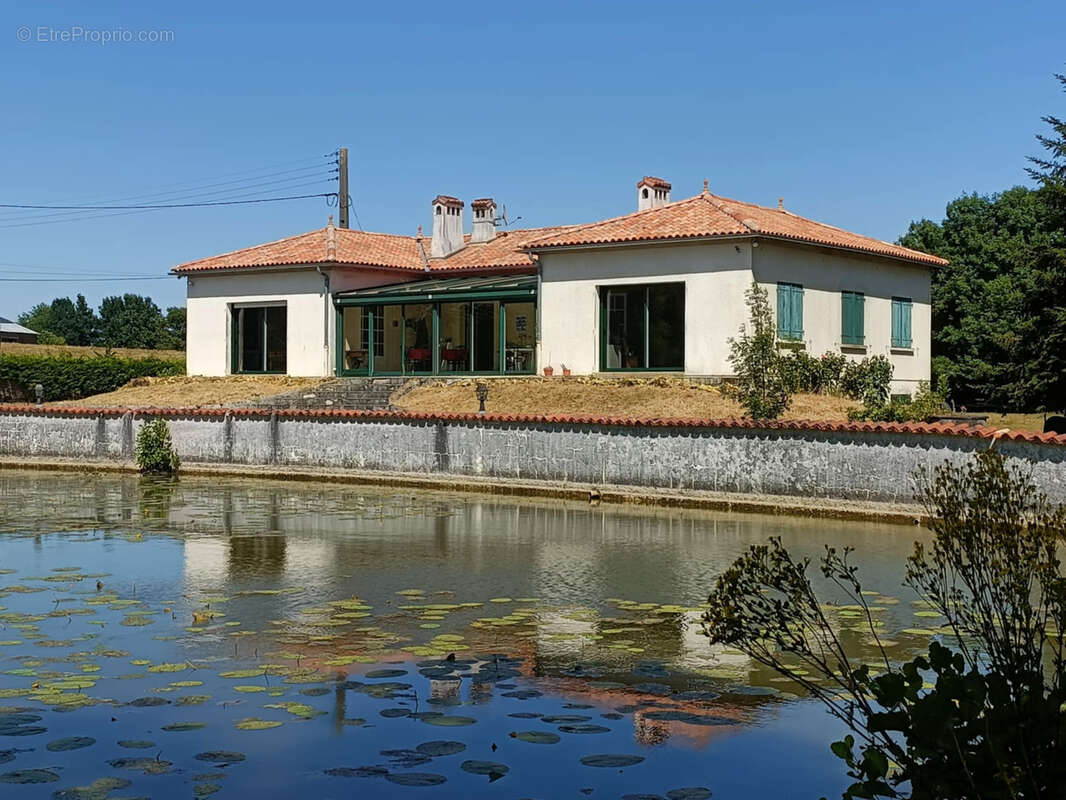 Maison à SAINT-MESMIN