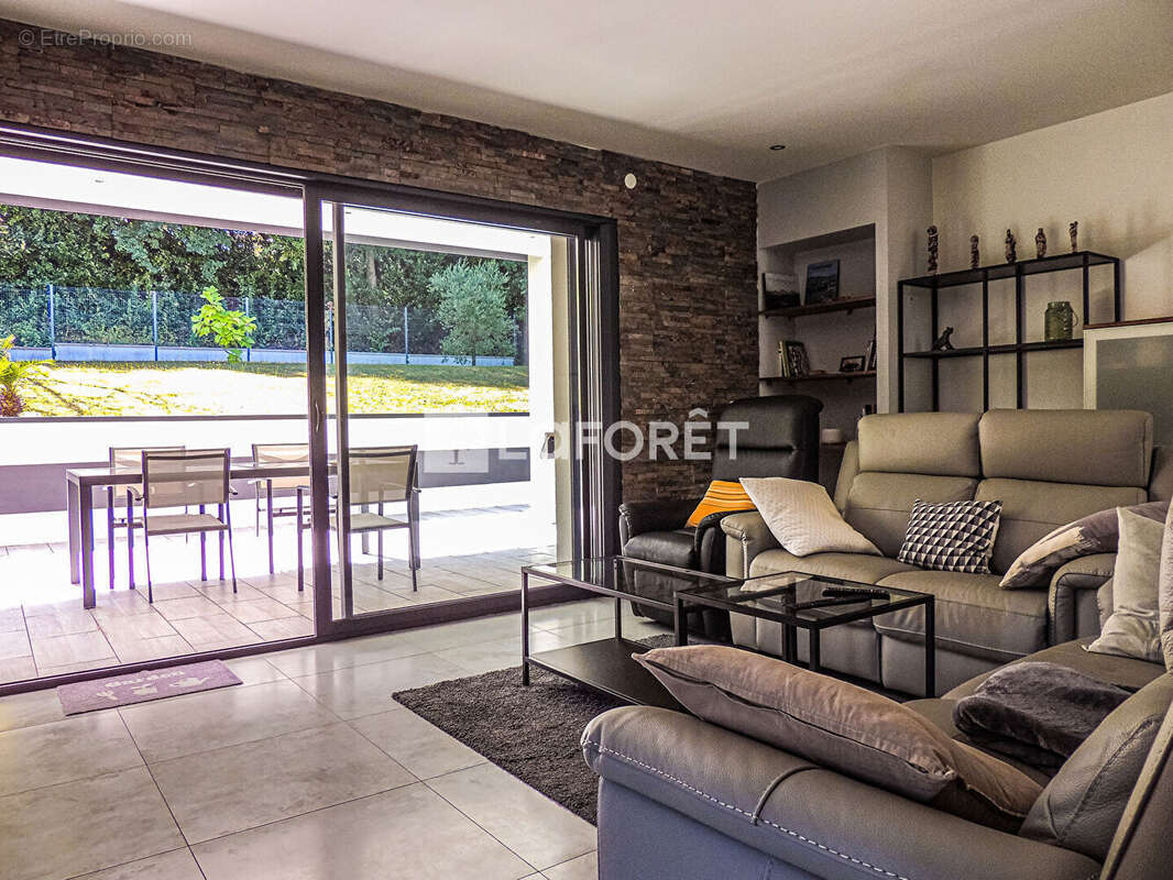 Maison Bassens 5 pièce(s) 158.02 m2 - photo 3