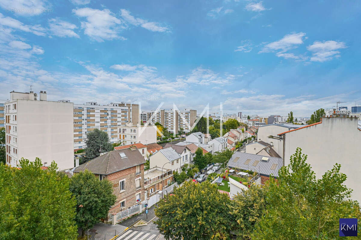 Appartement à LES LILAS
