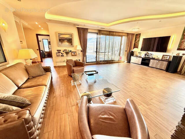 Appartement à SAINT-GENIS-POUILLY