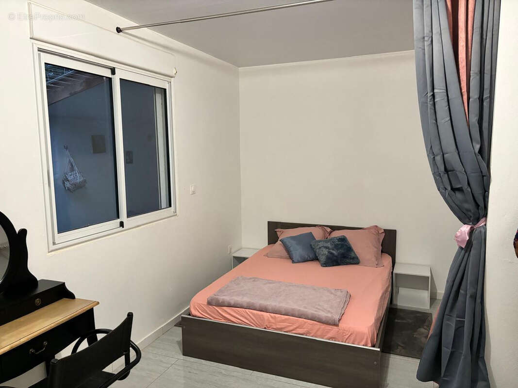 Villa T3 avec Studio T1 attenant et piscine Superficie 115 m2 secteur Soula - photo 10