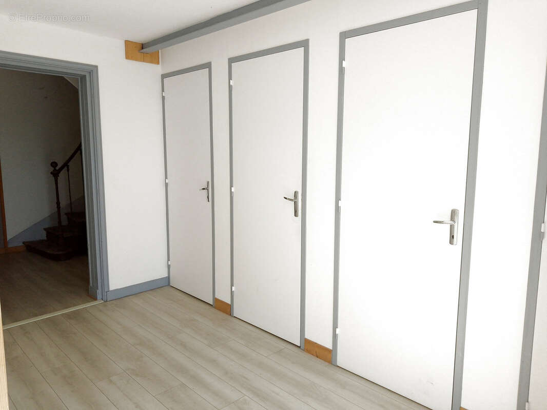 Appartement à HIERSAC