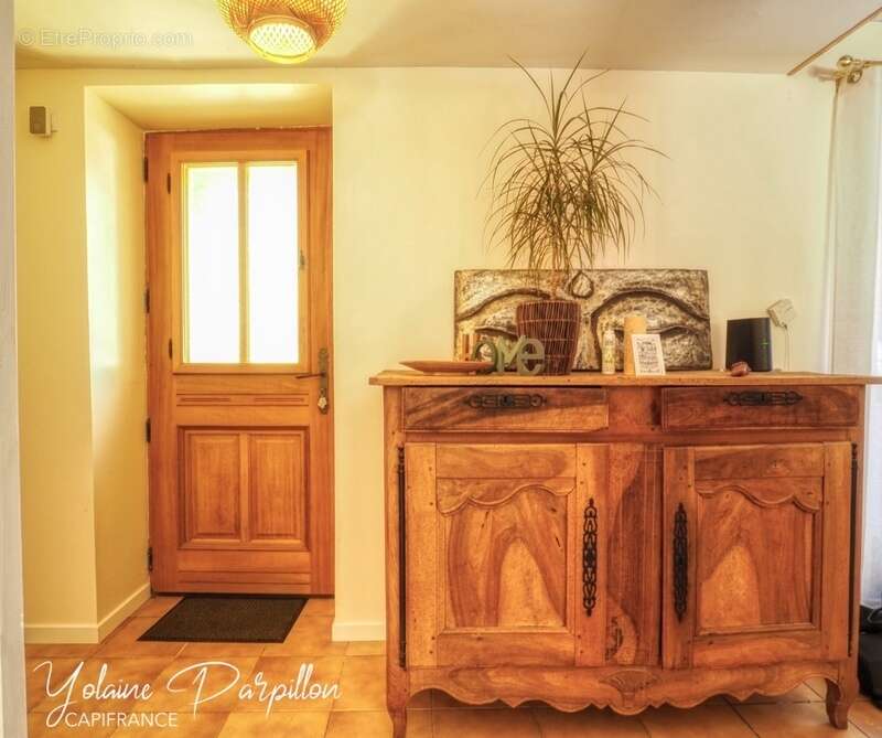 Longère avec 4 chambres et piscine - LES BROUZILS (85) - photo 8
