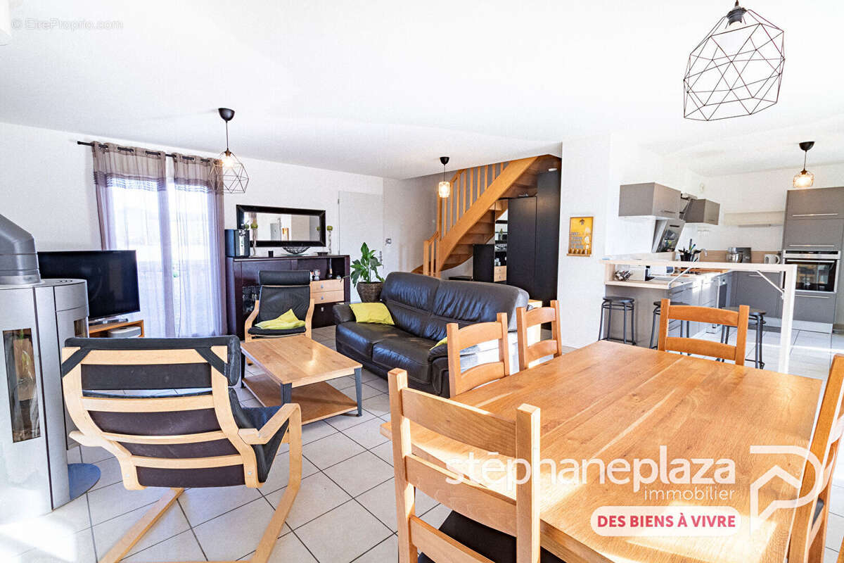 Maison à BELLEVILLE