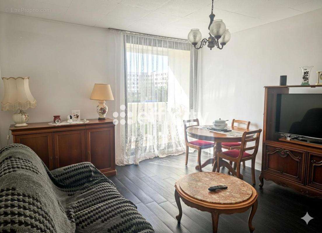 Appartement à SAINT-CYR-L'ECOLE
