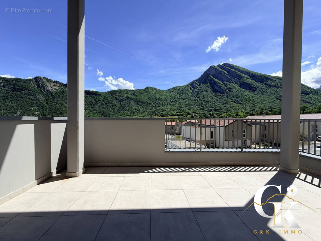 Appartement à SAINT-PAUL-DE-VARCES