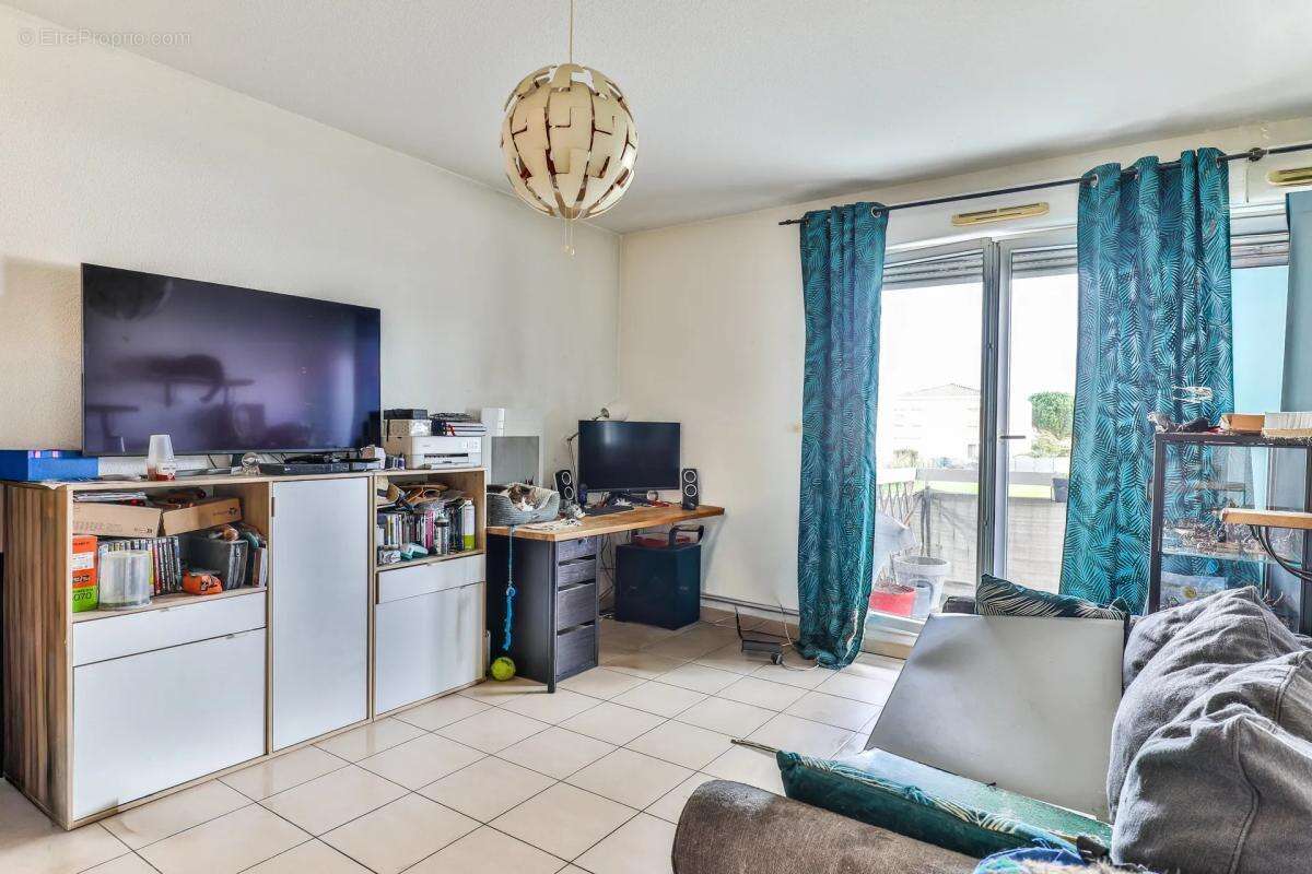 Appartement à BELIN-BELIET