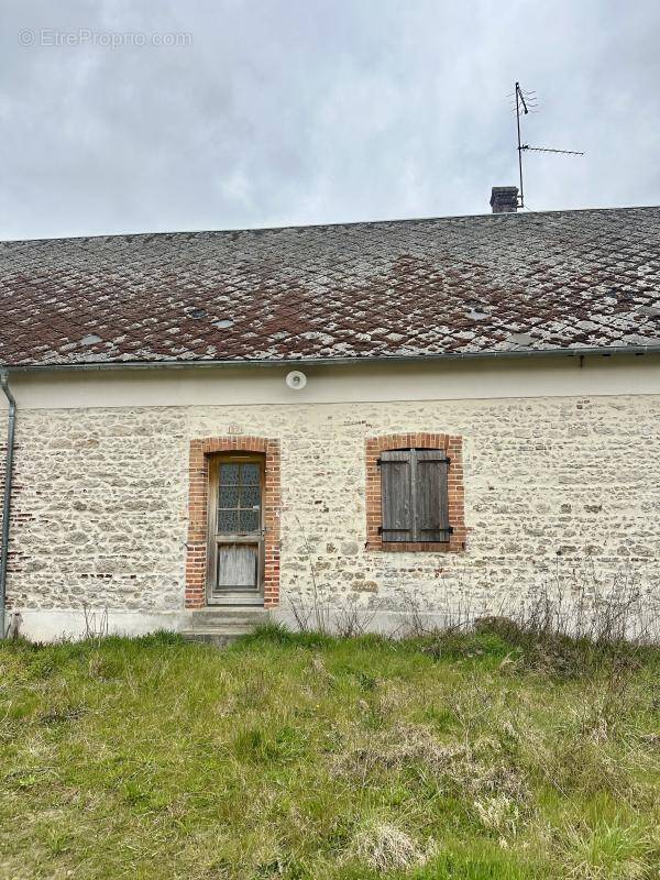 Maison à MARCILLY-EN-VILLETTE