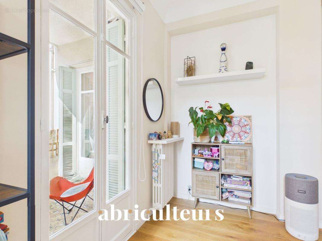 Superbe T2 de 58 m² Entièrement Rénové avec Terrasses – Calme Absolu en vente à 2 min de la Gare TGV Nice-Ville (06000) - photo 8
