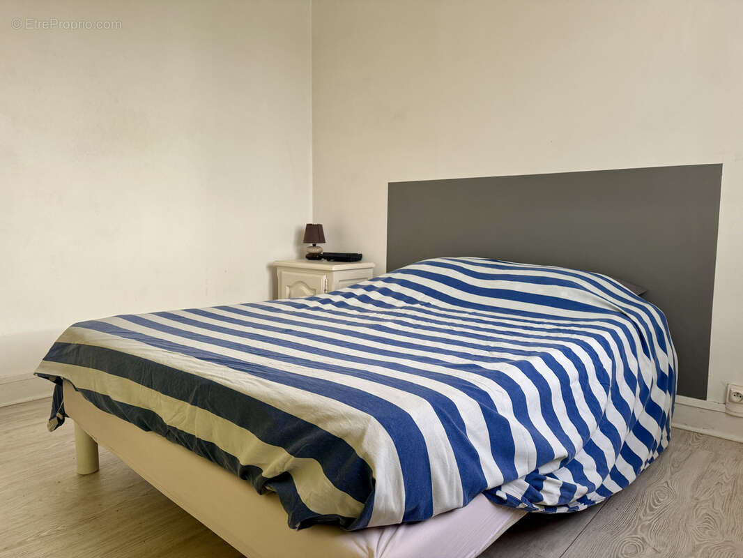 Maison à SAINT-COSME-EN-VAIRAIS