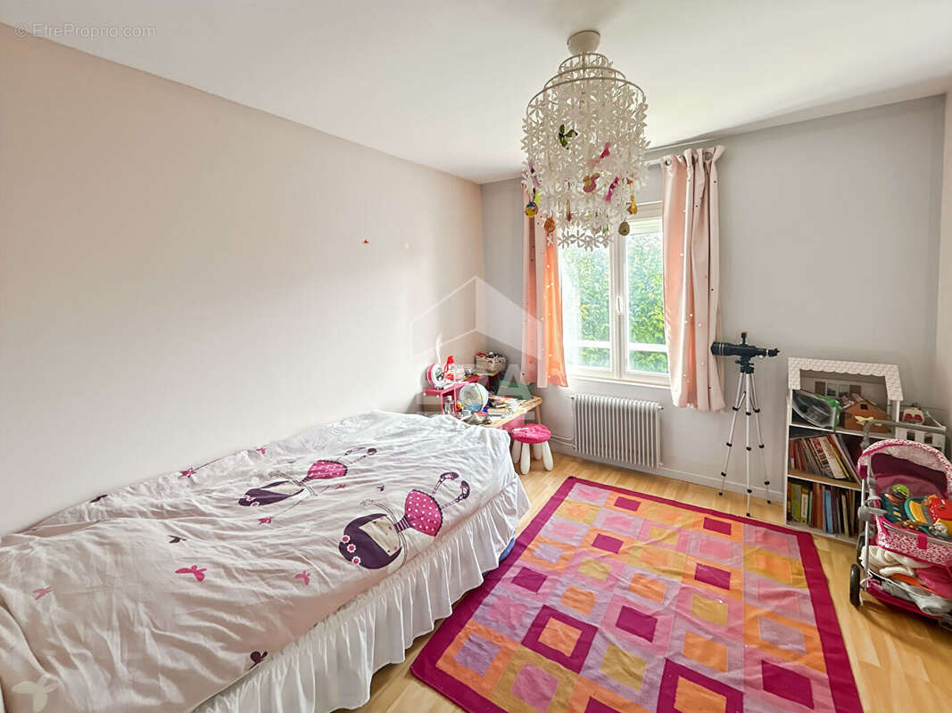 Maison à ETAMPES