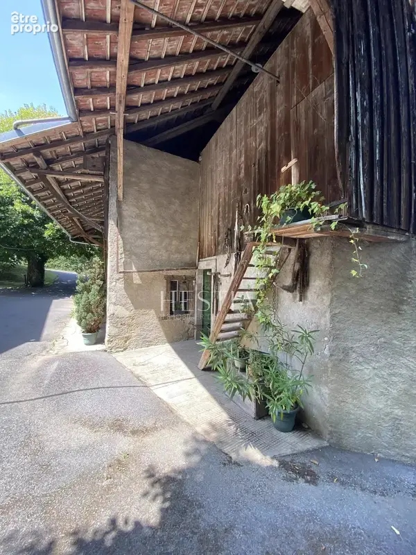 Corps de ferme classé  "bâtiment remarquable"  à rénover - photo 2