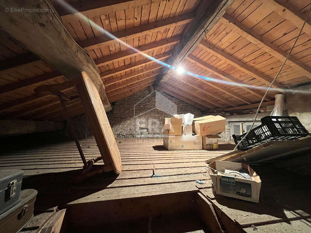 Maison à PONT-D'AIN