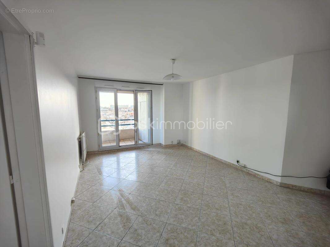 Appartement à BONDY
