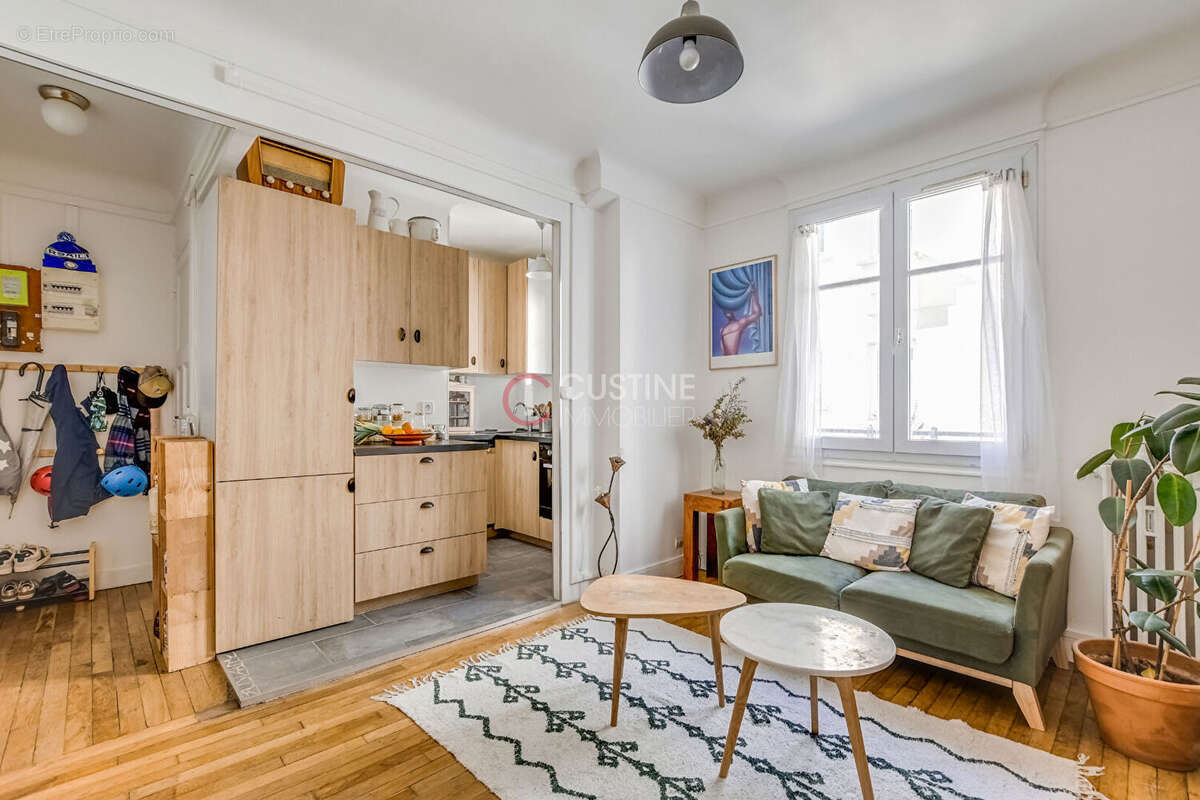 Appartement à PARIS-17E