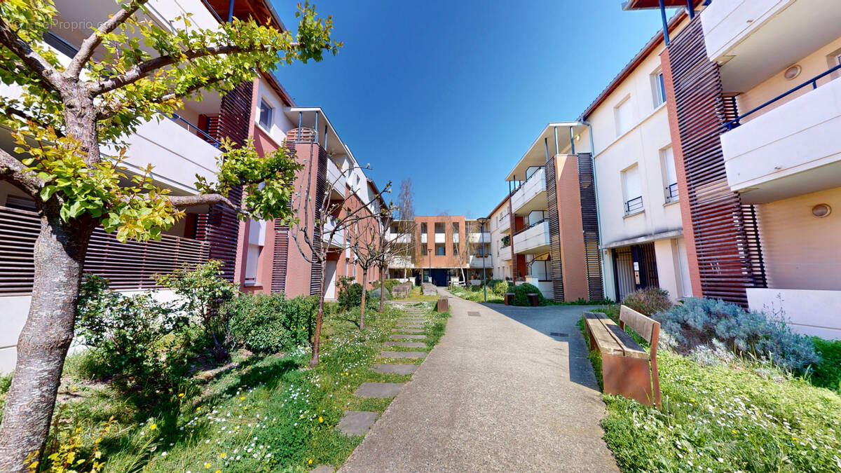 Appartement à ROQUES