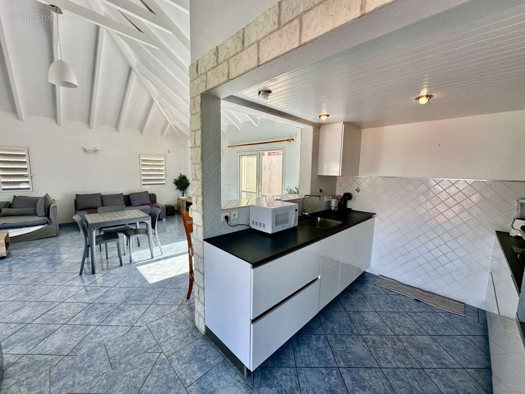 Maison à CAPESTERRE-BELLE-EAU