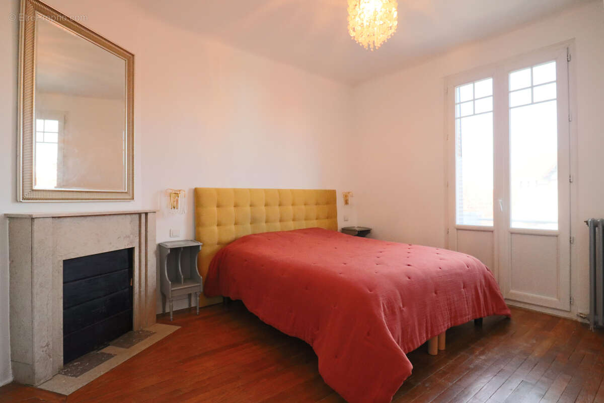 Maison à LES PAVILLONS-SOUS-BOIS