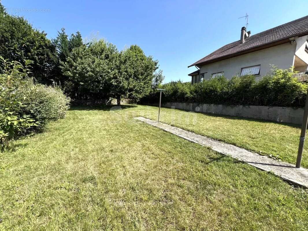 Maison à LONS-LE-SAUNIER