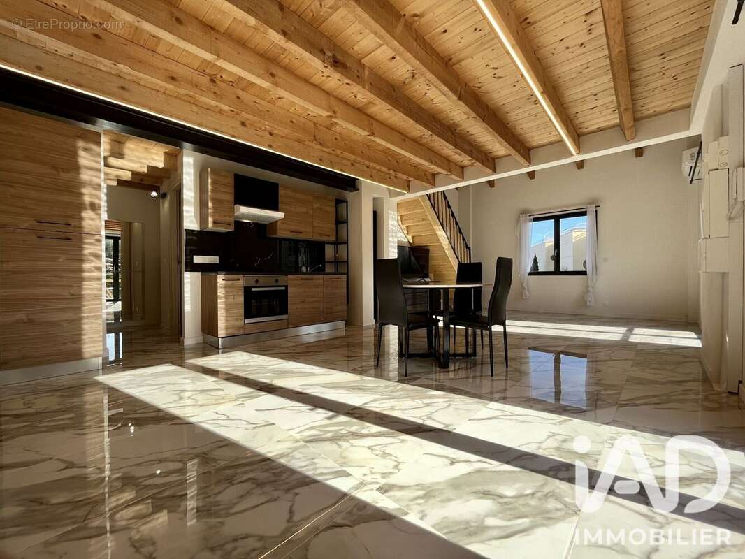 Appartement 160 m² à Roquebrune-Cap-Martin  - photo 8