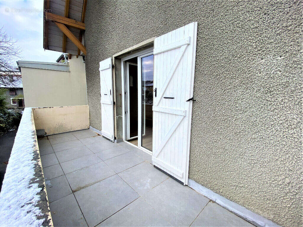 Appartement à VALLEIRY