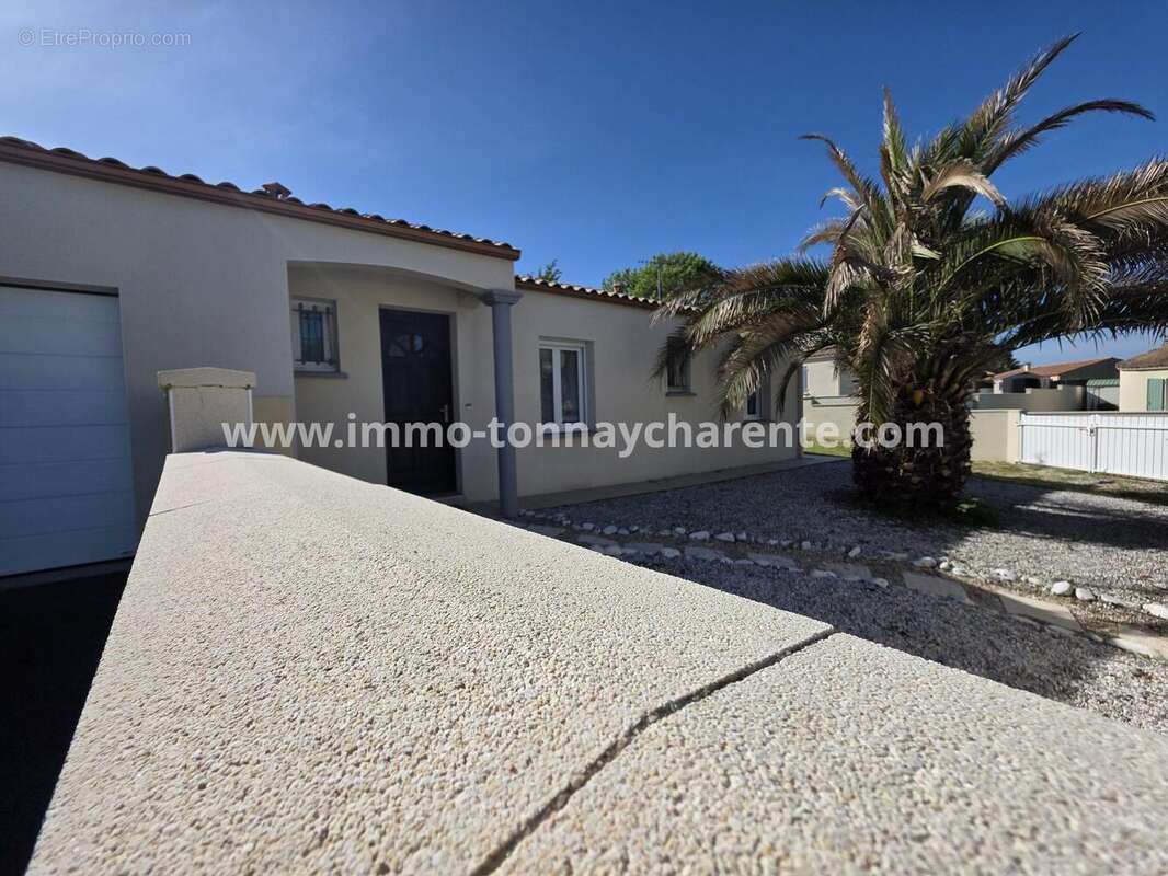 Maison à TONNAY-CHARENTE