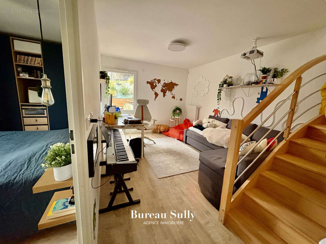 Maison à LA TOUR-DE-SALVAGNY