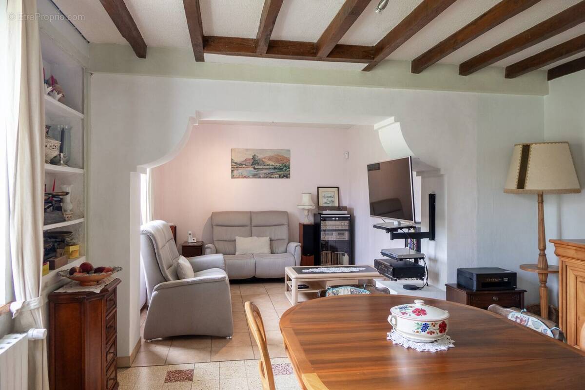 Maison à SAINT-MARTIN-D'ABBAT