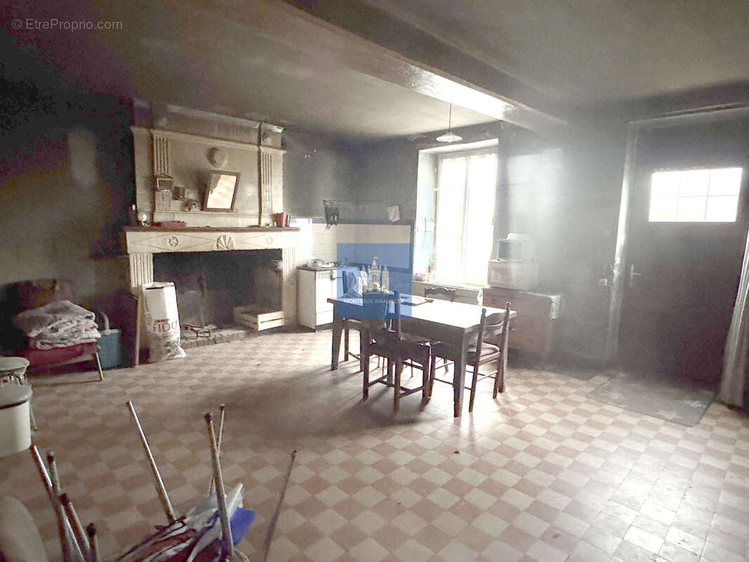 Maison à SAINT-CYR-LA-LANDE
