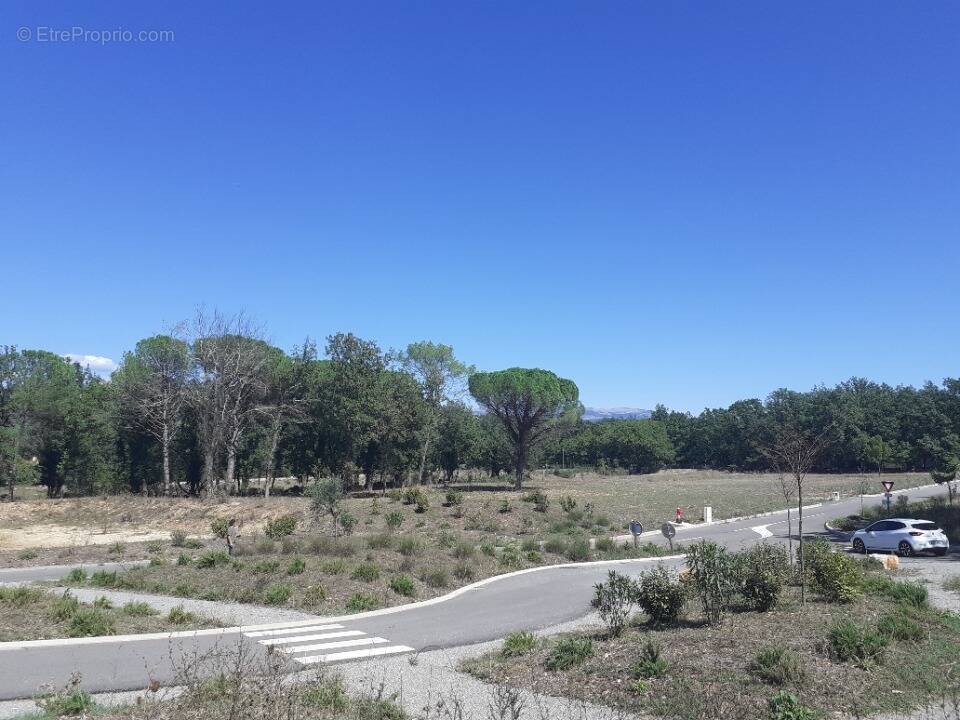 Terrain à TOURRETTES