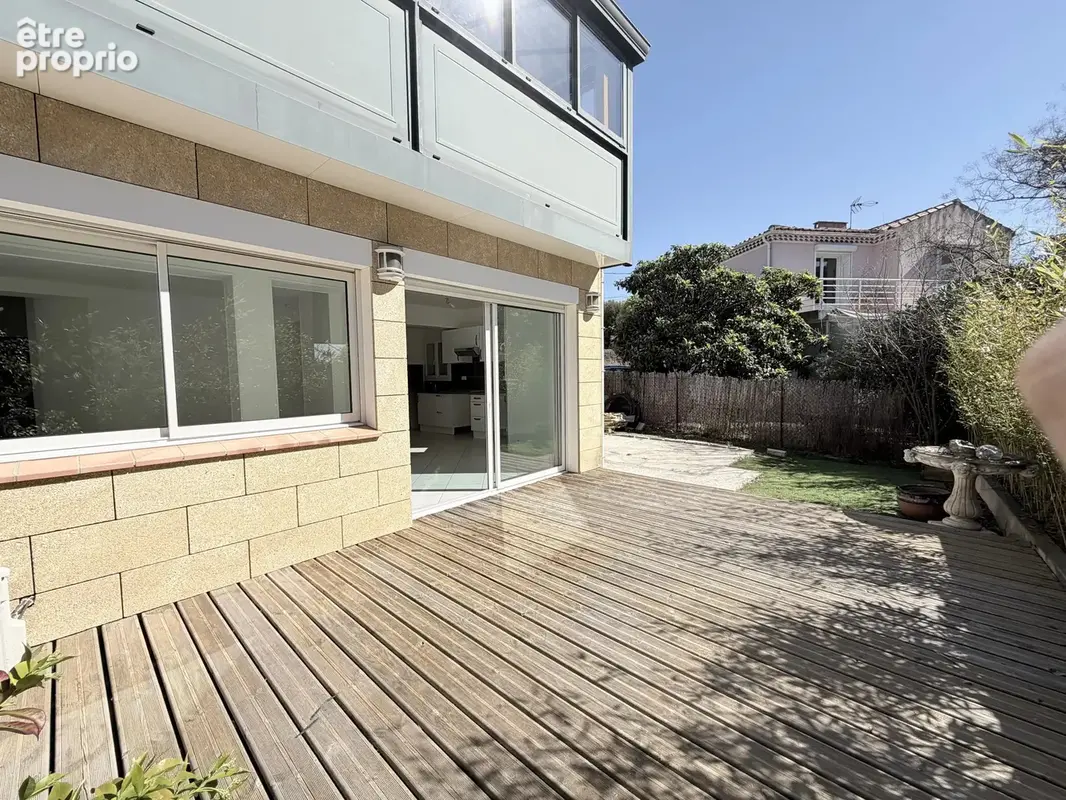 Appartement 3 pièces 65 m² à vendre à La Ciotat (13600) - photo 2