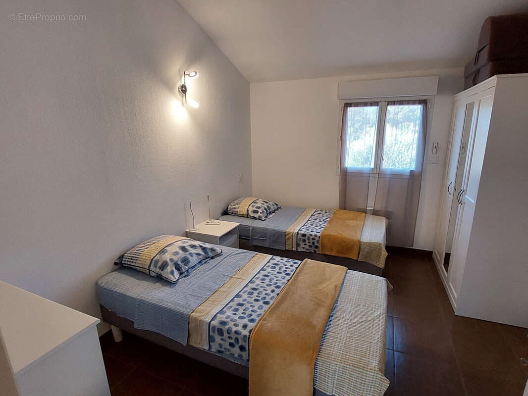 CERVIONE :A 100 m de la plage appartement en duplex d'environ 63 m2 dans une résidence avec piscine - photo 8
