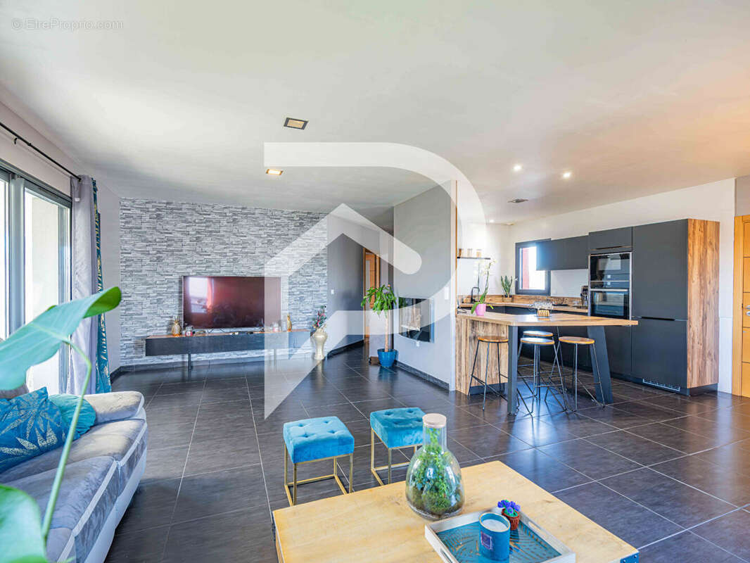 Maison à OS-MARSILLON