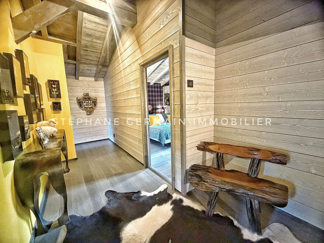 Maison à DEMI-QUARTIER