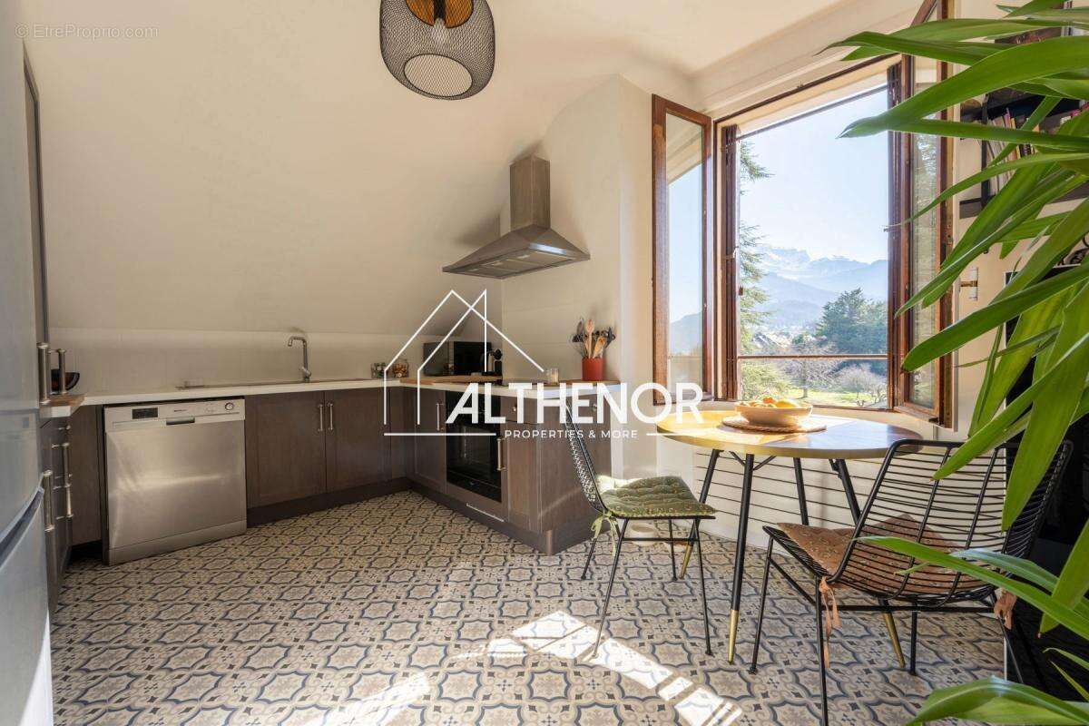 Appartement à MENTHON-SAINT-BERNARD