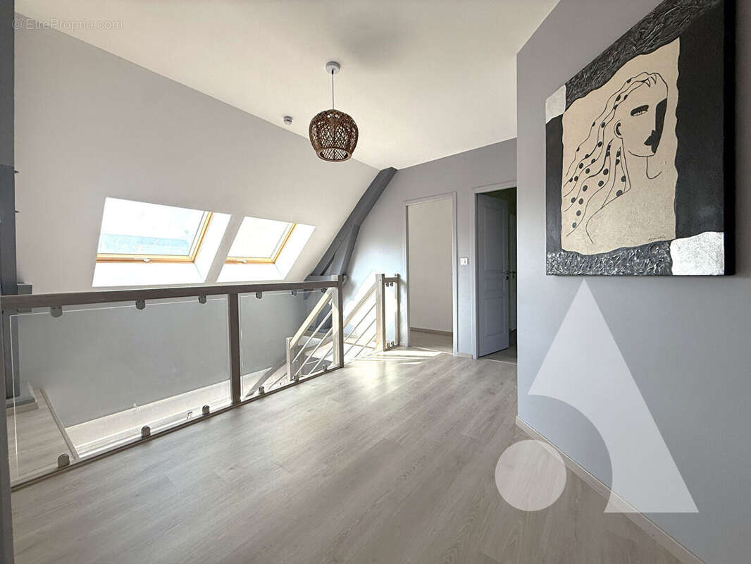 Maison à ESTREES-SAINT-DENIS
