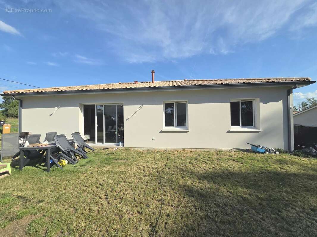 Maison à SAINT-CIERS-D'ABZAC