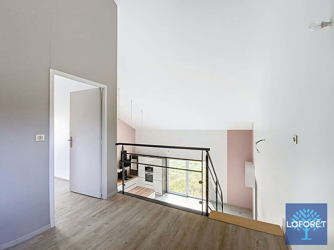 Maison à SAINT-PIERRE-EYNAC