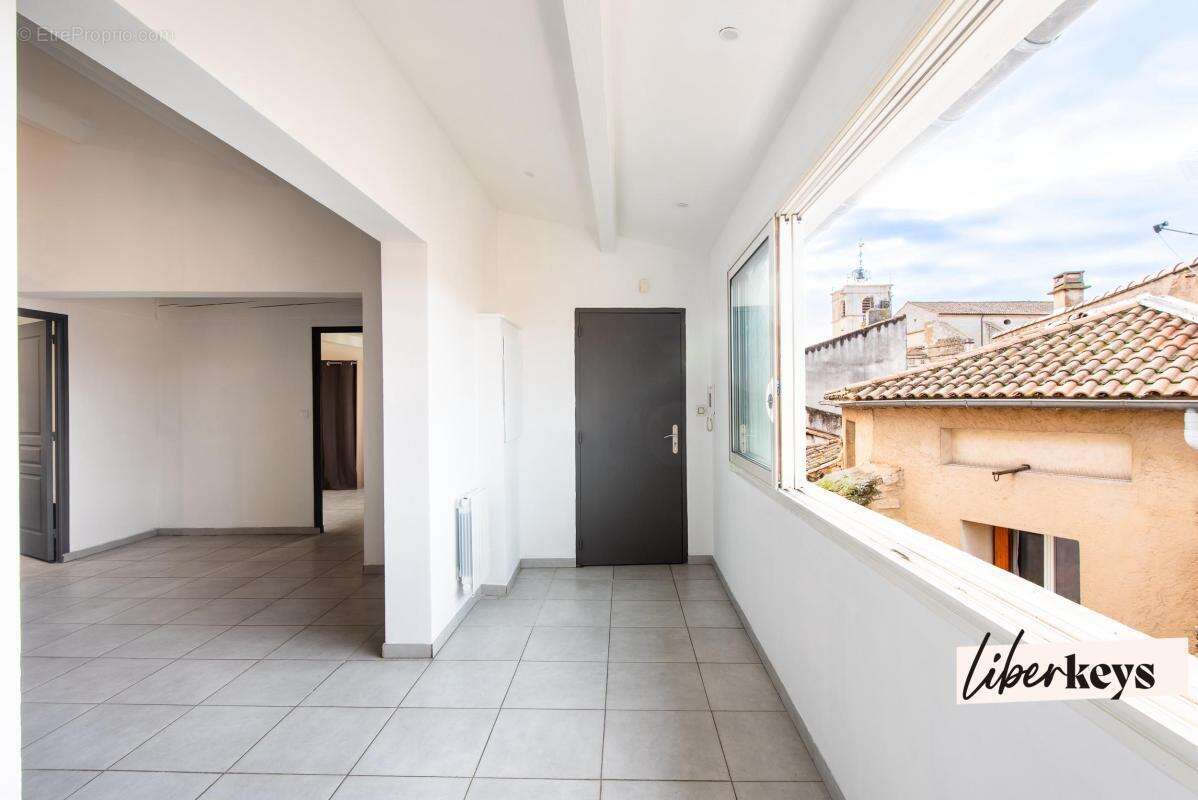 Appartement à L'ISLE-SUR-LA-SORGUE