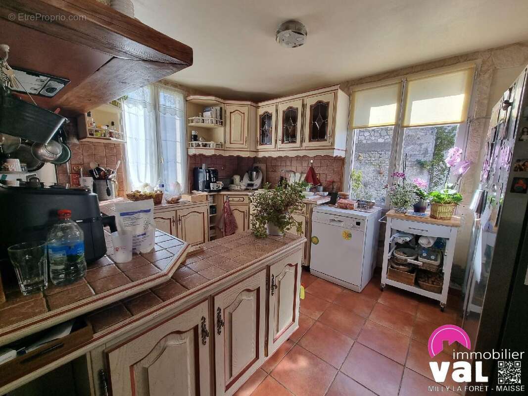 Maison 117 m² à Milly-La-Foret  - photo 4