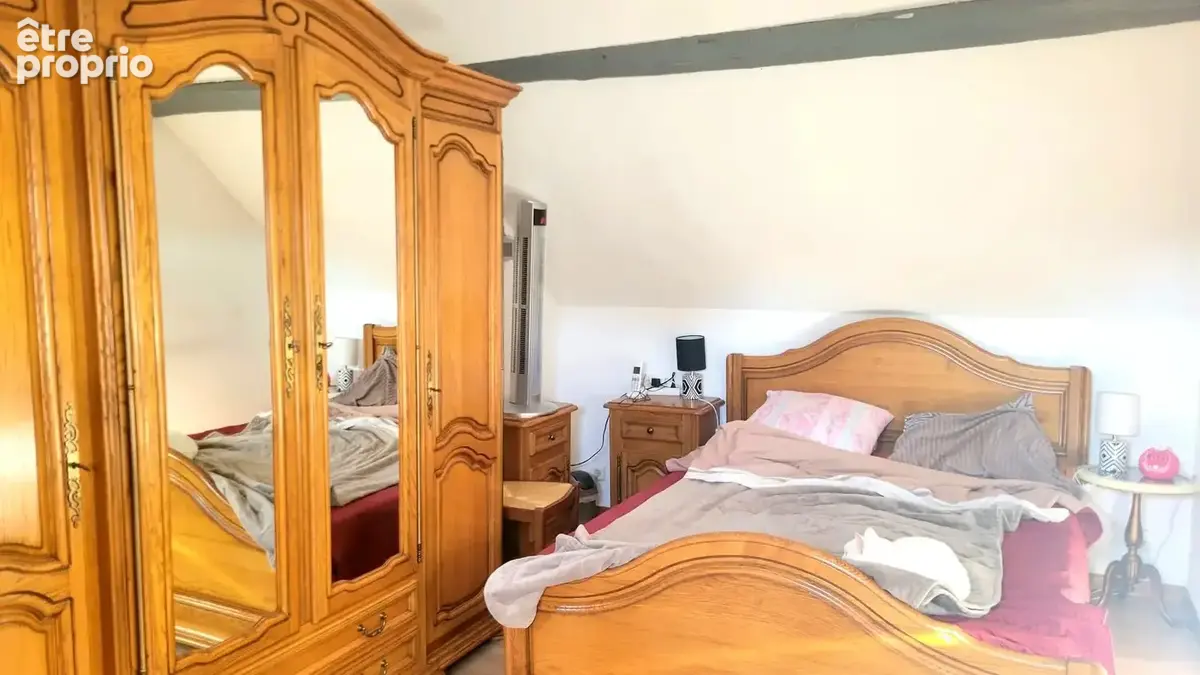 Maison rénovée, louée, cour et deux chambres - photo 5