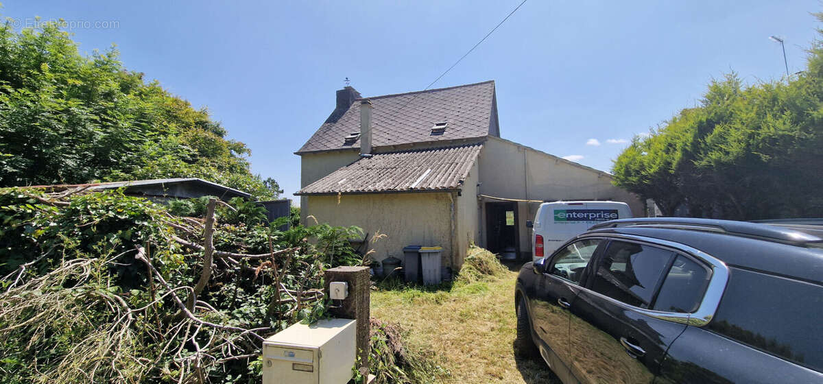 Maison à MENEAC