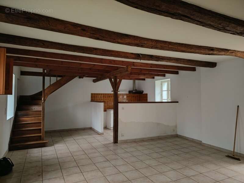 Maison à SAINT-MACOUX