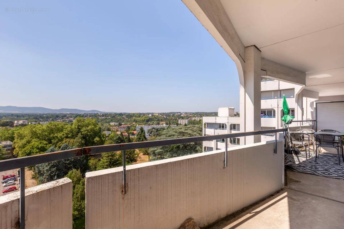 Appartement à LYON-9E