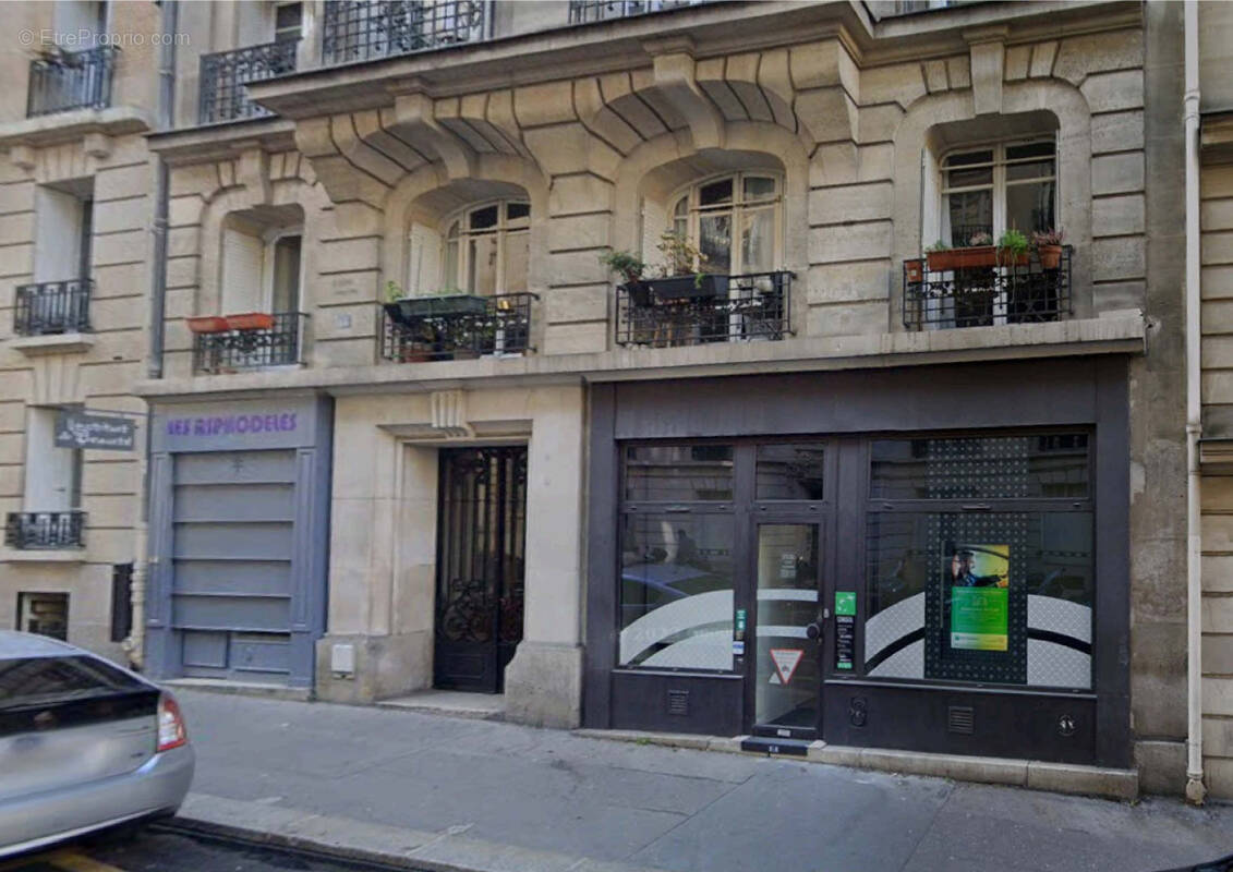 Commerce à PARIS-18E